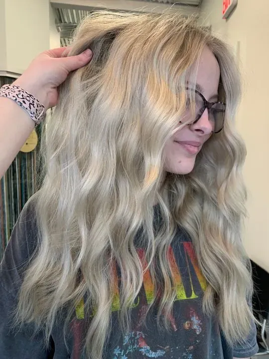 https://cdn.salonspotlight.com/photos/yXrfmIskmeDQI7YBALl7/58f05dd8-3907-4ee1-8f0a-c07815fcfee5_720x720