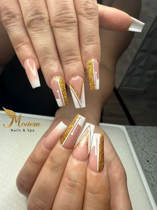 https://cdn.salonspotlight.com/photos/yaIF4KiKqcwmNkKUquax/64a9223f-5124-435e-90c8-3c8f1198ed96_720x720