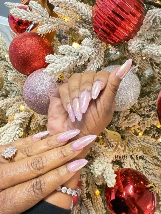 https://cdn.salonspotlight.com/photos/yaIF4KiKqcwmNkKUquax/cfbc4e84-ebe8-4b71-a4ef-84a82db5b9d0_720x720
