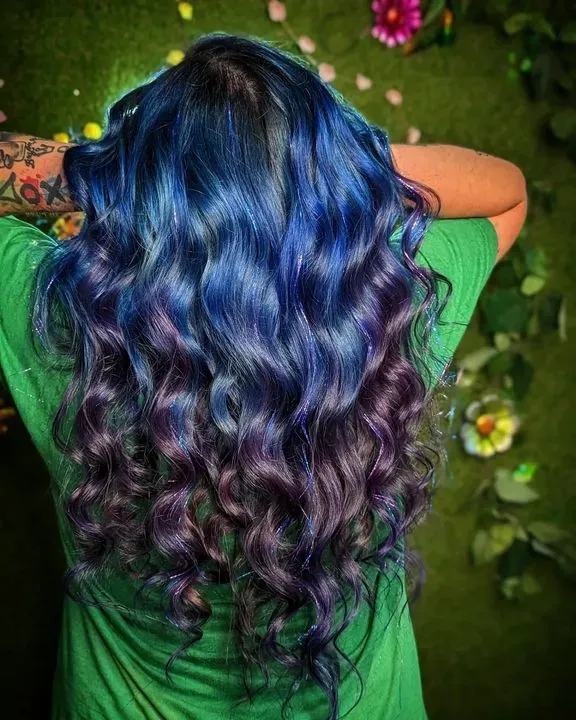 https://cdn.salonspotlight.com/photos/ybAX12QwXbapjyKNHNCa/a0b38db9-99a6-4e2e-a2ef-4d3e7bb24bdb_720x720