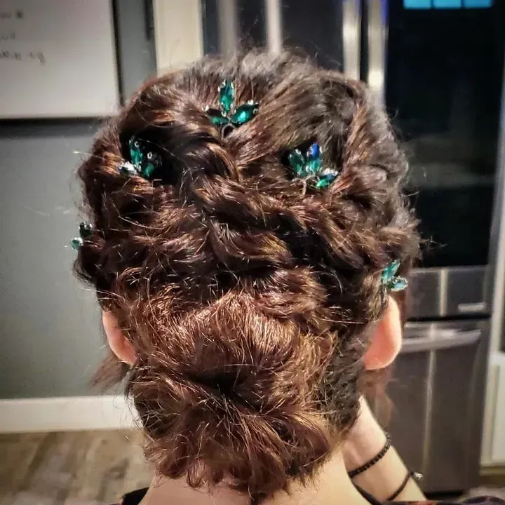 https://cdn.salonspotlight.com/photos/ybAX12QwXbapjyKNHNCa/d4ca5909-dd0d-4794-bb14-16a634c7f665_720x720