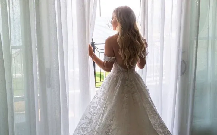 https://cdn.salonspotlight.com/photos/yfhjUB4eHG5JOlOSwM4i/ffa36f68-a84d-4953-99b0-8581763cfa21_720x720