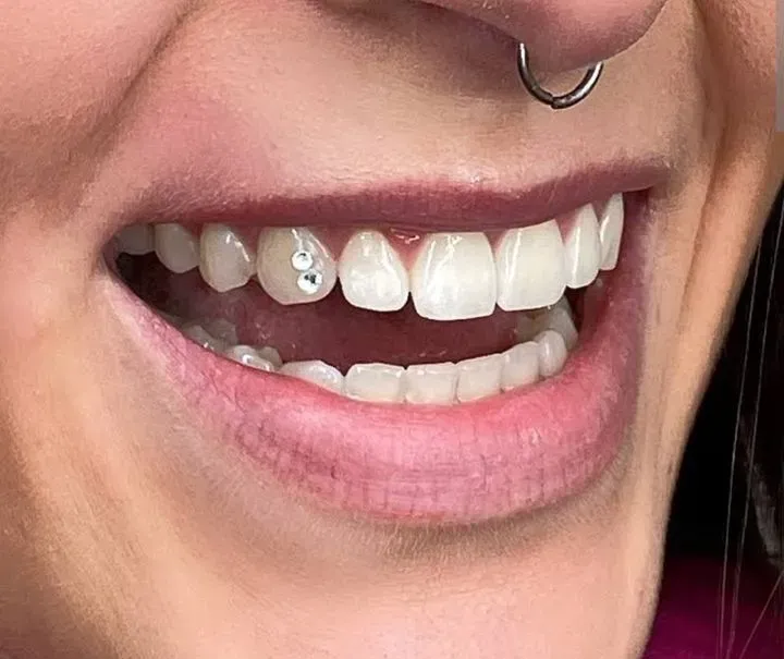 https://cdn.salonspotlight.com/photos/yg7BSb9sYHHOc9WBkWuz/44e91048-2820-4146-a702-538642038e9c_720x720