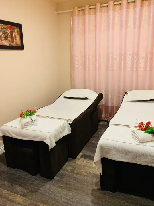 https://cdn.salonspotlight.com/photos/yjC7pqS4lFcoJzIOZmWx/0342f172-09f9-406f-a15c-4dfb3789911e_720x720