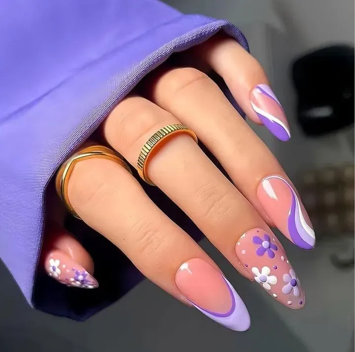 https://cdn.salonspotlight.com/photos/ysuTBT23uFe3uHl486e3/8811f4ff-7cef-4167-9cd0-b74dfe706b0d_720x720