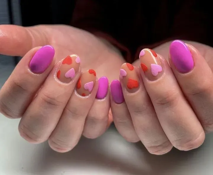 https://cdn.salonspotlight.com/photos/ysuTBT23uFe3uHl486e3/9125cc79-89bb-466f-9bd2-cc0ac90bea2d_720x720