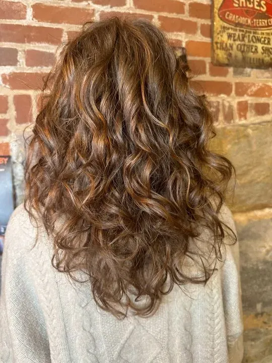 https://cdn.salonspotlight.com/photos/yt2C7OOR0QkE4PQ0OrwY/9cc8936e-9171-4dfc-a717-8759cfa992ea_720x720
