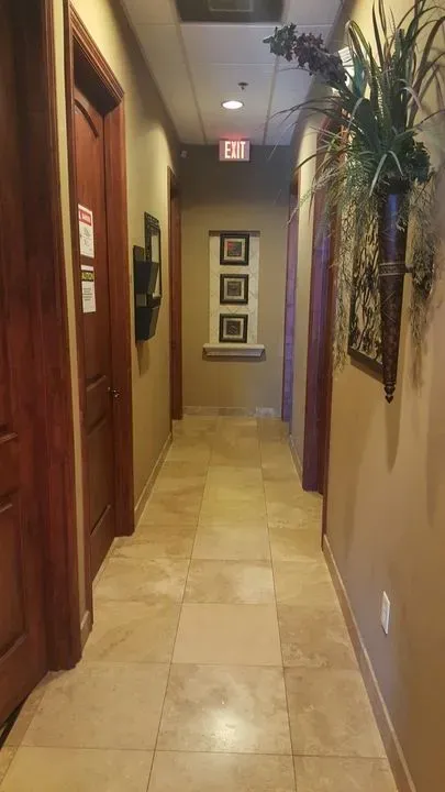 https://cdn.salonspotlight.com/photos/yyAPRuKktl2QJen59C7W/d743b0be-4661-4691-a725-516ab2349d3d_720x720