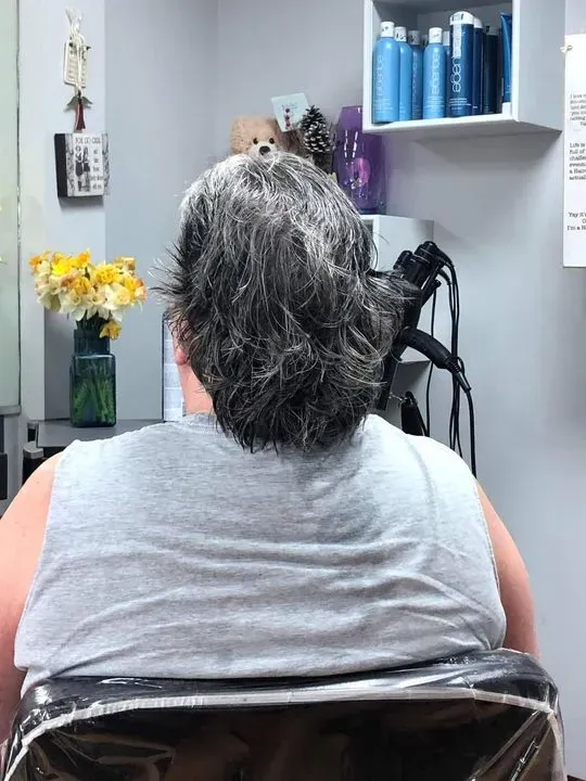 https://cdn.salonspotlight.com/photos/yzZvHJY3PGmuOp1EAd6v/f3864fdf-6c71-4d77-8128-cbcbbc7acc28_720x720