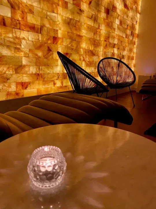 https://cdn.salonspotlight.com/photos/z1INLwvcNEMPHmYI5aTk/71e7628c-2da4-44ad-95bf-5ba029ac8448_720x720