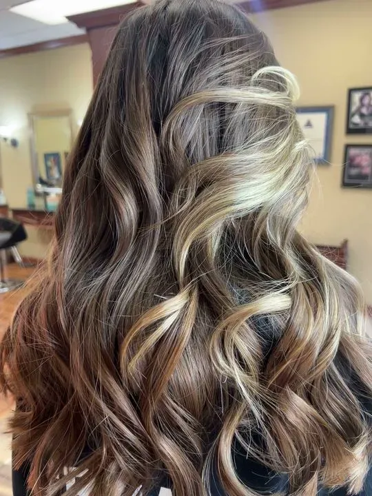 https://cdn.salonspotlight.com/photos/z4nUS7smqV57CiPWEEjo/299a8613-013c-442a-a50b-e5f4b159bfdc_720x720