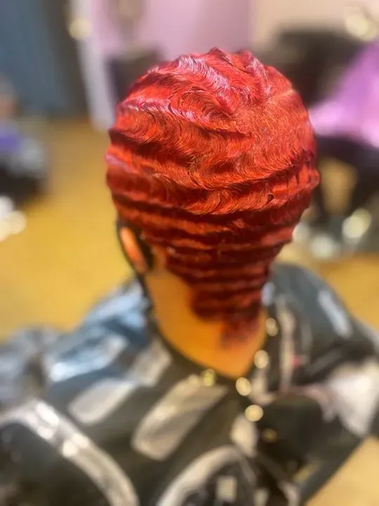 https://cdn.salonspotlight.com/photos/z8mVTrytHhYeFHVWVS15/bbf55cad-4d34-4db6-8409-2627fbdbe45c_720x720