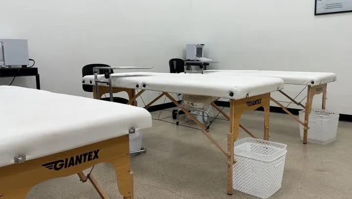 https://cdn.salonspotlight.com/photos/z94b2z2pMqqpaXVWMIr7/06741c2d-38ea-45cc-b628-4703a6bc0eab_720x720