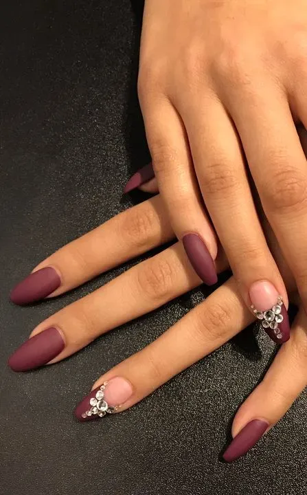 https://cdn.salonspotlight.com/photos/zDHiXFORgiND9jINqjvo/f816a825-e616-410f-87fb-f51c8883b2e5_720x720