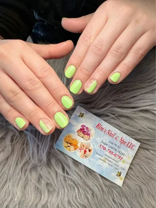 https://cdn.salonspotlight.com/photos/zFWWcrJ3xr1GhgJCkECi/7c9dfd2f-2203-4d06-8c41-5b260ae074f8_720x720