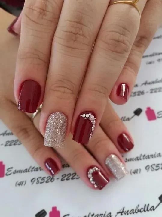 https://cdn.salonspotlight.com/photos/zHG6A0E3gtKMRfGlkFfV/7dfd75e3-b670-4354-aae6-8655d3cf752c_720x720