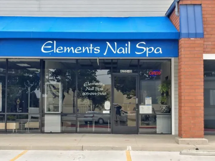 https://cdn.salonspotlight.com/photos/zITdRWjhaDQ9PV6e48Uo/49f53855-c335-4b59-9b21-1b8afc7d5ca2_720x720