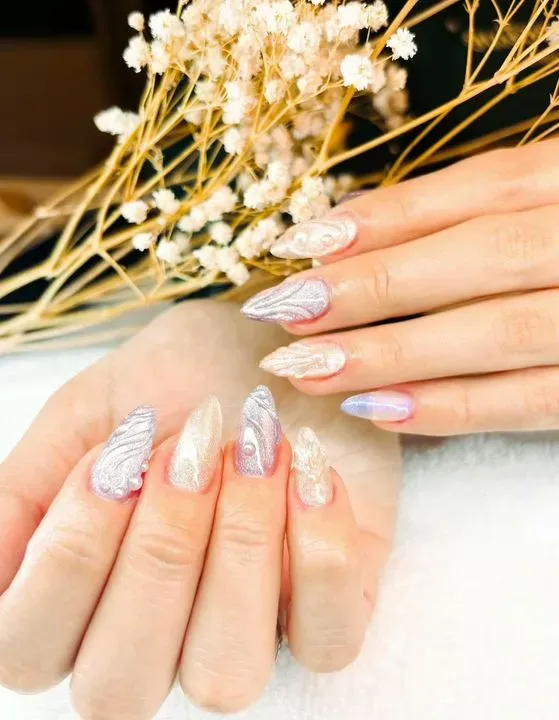 https://cdn.salonspotlight.com/photos/zJYMlmmeJYvt9Coix5M4/a447b51f-6189-44d7-a119-89170cce2f6d_720x720