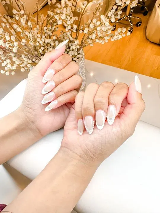 https://cdn.salonspotlight.com/photos/zJYMlmmeJYvt9Coix5M4/c1c7d3e2-78dd-4e11-93f1-a990afe7bd62_720x720