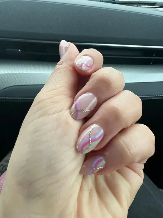 https://cdn.salonspotlight.com/photos/zKqxZqCTQhnDqTS2Mfai/e4ad10a7-8a33-44a7-9502-38feaac1c8f3_720x720
