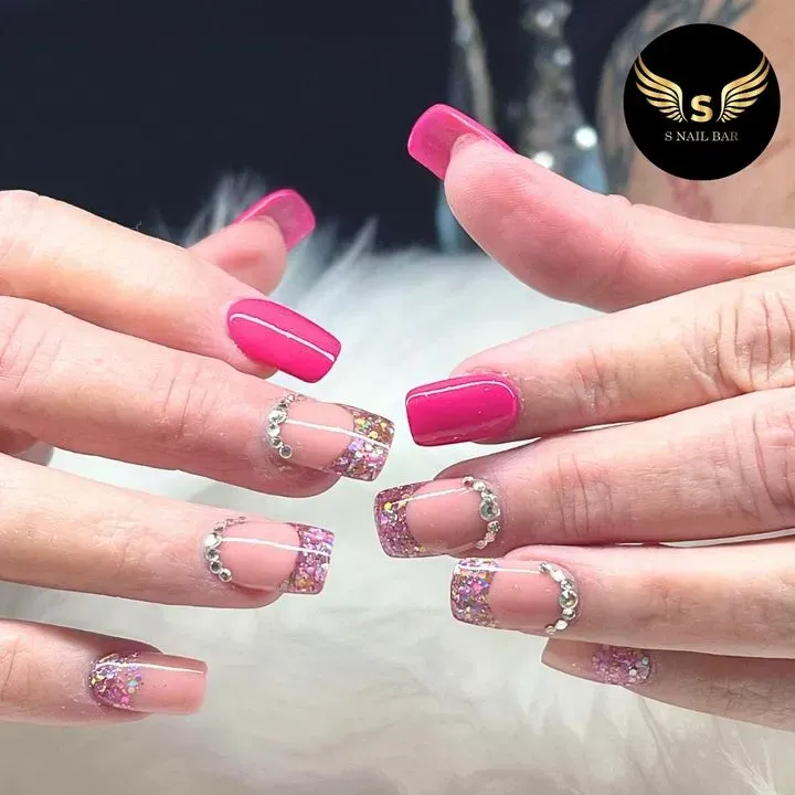 https://cdn.salonspotlight.com/photos/zL0RXkmYztlxdJ470alu/2f391a38-9737-445b-8568-e3ff3aa18c27_720x720