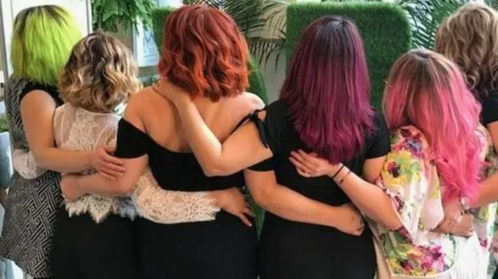 https://cdn.salonspotlight.com/photos/zLQUvrc89AxtCIJU6yrm/ff0ff086-8811-4b64-a18f-8017d56d0c1e_720x720