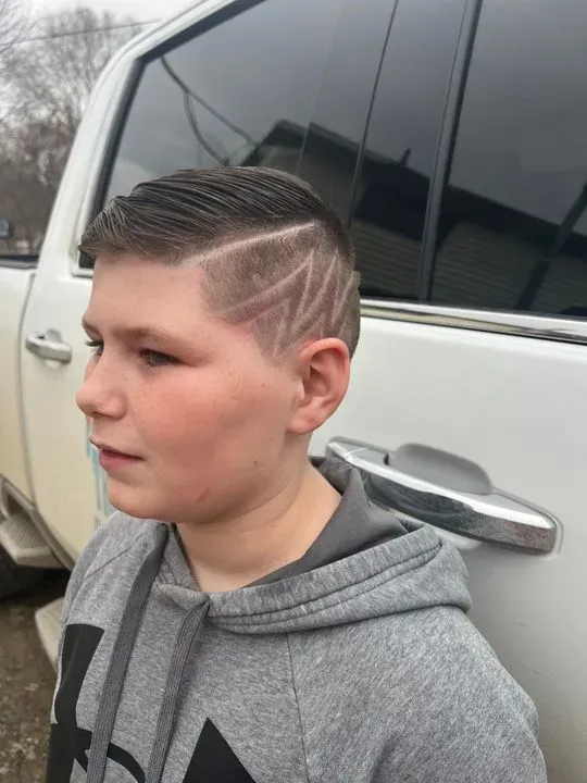 https://cdn.salonspotlight.com/photos/zMUfzcvGc5eLXYQUEw1u/c3fad34c-3502-4e89-8dc2-b94c70c04112_720x720