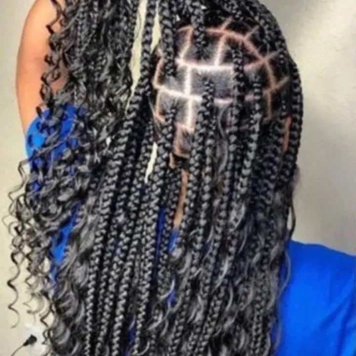 https://cdn.salonspotlight.com/photos/zQUiHxqe2TZO2TsMabh4/b885fe60-b80e-4455-a414-25a5013c4e50_720x720