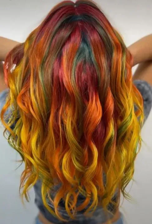 https://cdn.salonspotlight.com/photos/zTSL2e8QmIg4USiaz5Xn/069a69a6-4788-42de-a832-2931876bc640_720x720