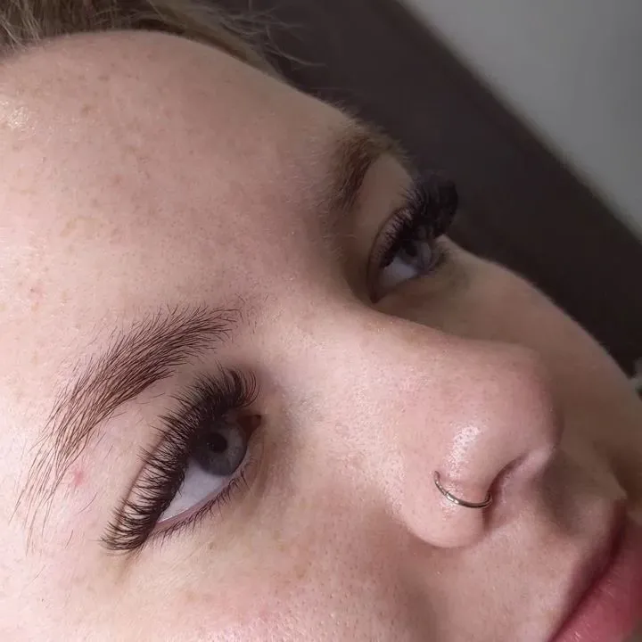 https://cdn.salonspotlight.com/photos/zWc4BwgliybKzlNTzCEz/e01df511-8f66-49fb-bb9f-4ec252ed20bb_720x720