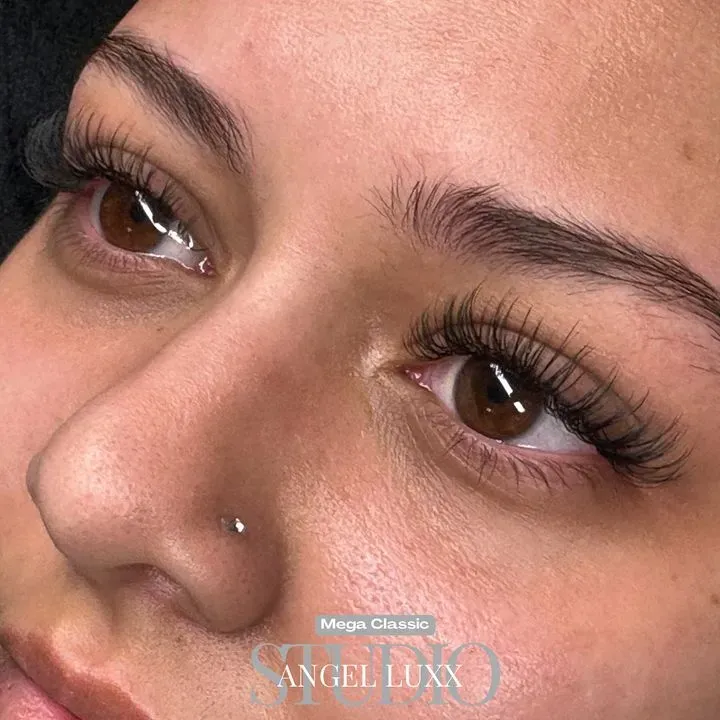 https://cdn.salonspotlight.com/photos/zZlFA1gKa8JMxxSsXZsl/b2c16345-5a69-4d2a-aa8b-34f8125556dc_720x720