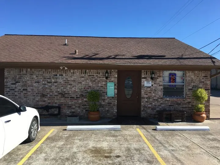 https://cdn.salonspotlight.com/photos/zab82cTaQVCew4b99Rr6/9f08d84d-0c82-4284-9269-2ed5ba98f67f_720x720