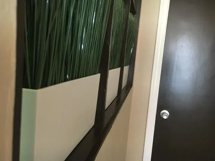 https://cdn.salonspotlight.com/photos/zd89zcheoG4vRnlx4G6C/c786f6cb-6739-42b8-bd61-b9f7e8ccff35_720x720