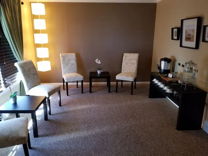 https://cdn.salonspotlight.com/photos/zd89zcheoG4vRnlx4G6C/ebc28073-fd3c-44c7-adaa-4ab1f8c76e1f_720x720