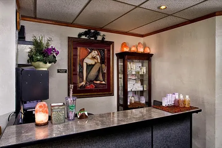 https://cdn.salonspotlight.com/photos/zfNJBwGPti0jRpcYjyHN/a629fb49-0ae8-4bbd-9267-f4fe657c718b_720x720
