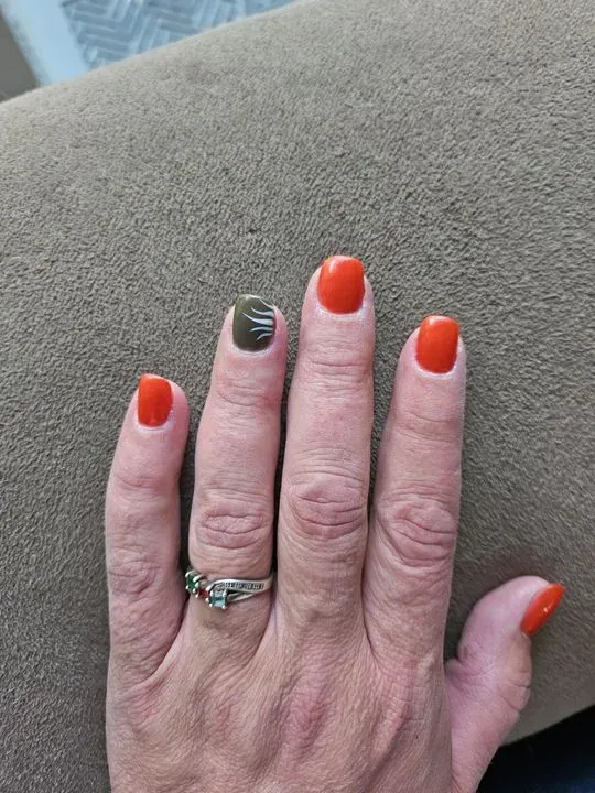 https://cdn.salonspotlight.com/photos/zi11UFCNksER4V8rQces/87ac239b-97ea-4cbc-9cab-f1b266e2ad3a_720x720