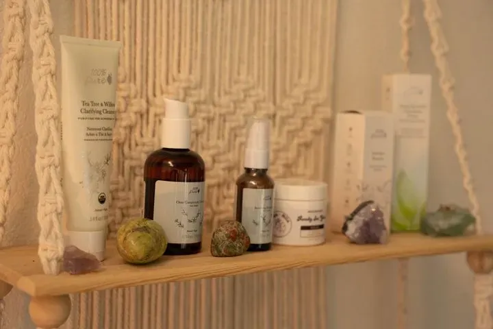 https://cdn.salonspotlight.com/photos/znzqaZHrPMiQP4tEhmqj/429dbe5a-370f-479e-899f-3159c557b427_720x720