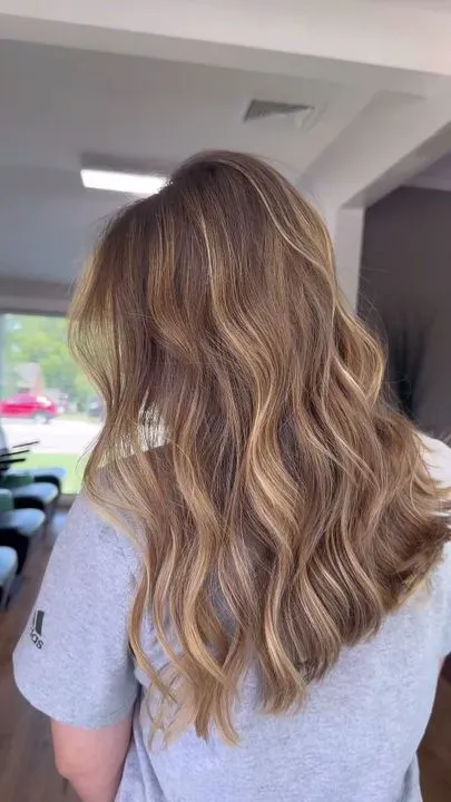 https://cdn.salonspotlight.com/photos/zpGnoaF0wv7IIevUGBhF/dd9f8ff7-6e72-4f2e-a764-86ca609ad413_720x720