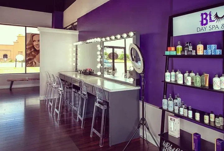 https://cdn.salonspotlight.com/photos/zrE41xraPVW2fDZFsB44/798e0375-803f-44f0-9945-f75fa9eae104_720x720