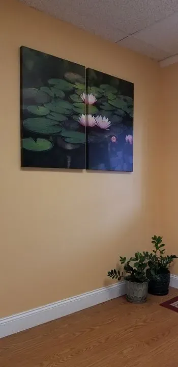 https://cdn.salonspotlight.com/photos/zsVc0x3GrxZmX2COs3eZ/972d9765-ce0d-4319-9e4e-e0dc4197aacb_720x720