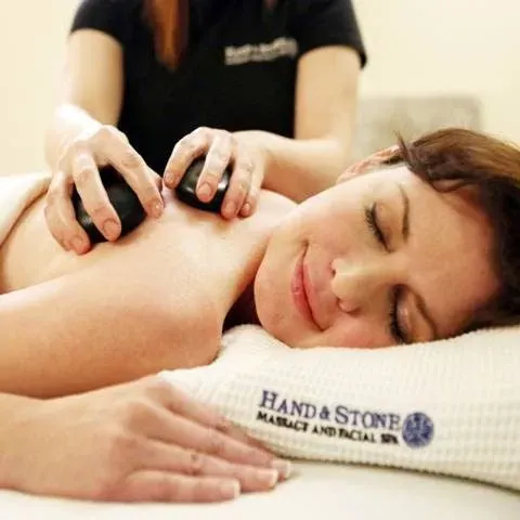 https://cdn.salonspotlight.com/photos/ztiEdDO8cSsh8I7Qj6CL/ab3100f0-a1d6-4c6f-8f54-187430aacfb4_720x720