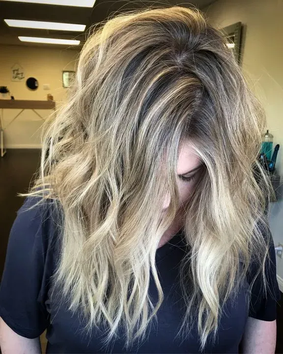 https://cdn.salonspotlight.com/photos/ztkGSxpMVJsDL8WRWv8Y/0e390dd2-d52c-4dfe-a418-8d849f7761c8_720x720