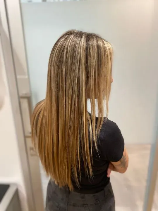 https://cdn.salonspotlight.com/photos/zwWwN1bwTPcyu9adwTLk/7faf7b4a-2a2b-485a-afbb-a1f201aa73f2_720x720