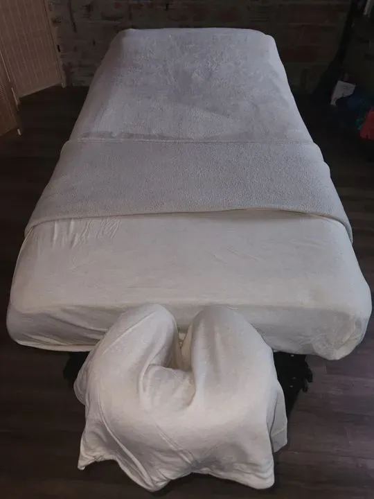 https://cdn.salonspotlight.com/photos/zxTluLkLsEZu69mT1O1C/91784efa-1336-4c58-89be-deb7a5702faa_720x720