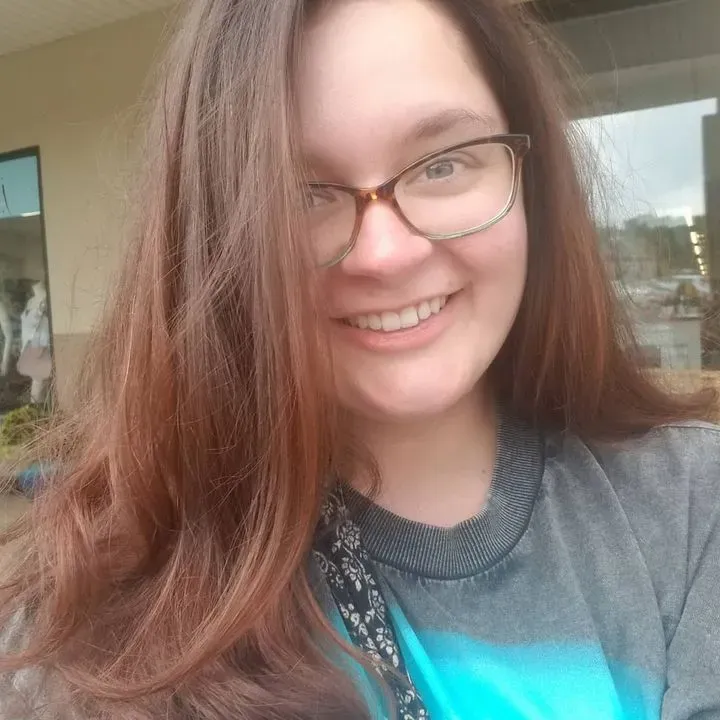 https://cdn.salonspotlight.com/photos/zxjQeQPPxfaOHm4WtTa6/2c2783f6-4a28-4364-8927-7de008a06dd5_720x720