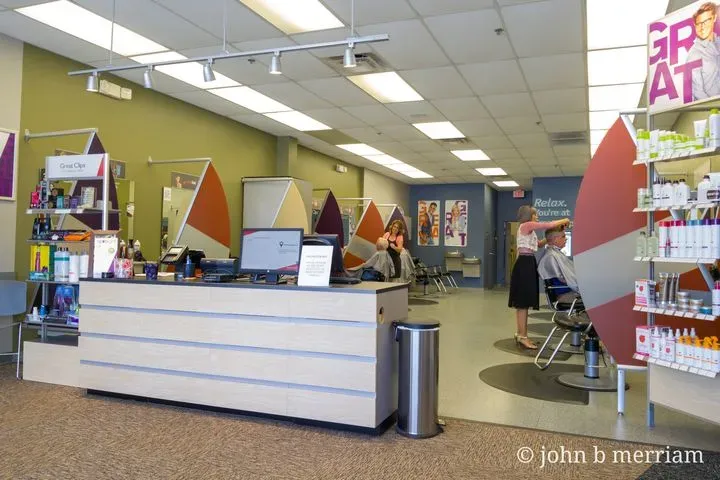 https://cdn.salonspotlight.com/photos/zz5xVylzdmmKHCP9Fdna/a00b6bf7-ea4b-4fb4-9526-e7593b582688_720x720