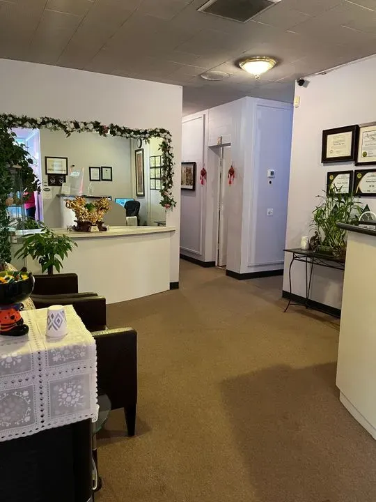 https://cdn.salonspotlight.com/photos/zzGTt9YjFtlU9BASi7Zs/c29dddc8-a7bf-44eb-8985-2a70be5672cd_720x720